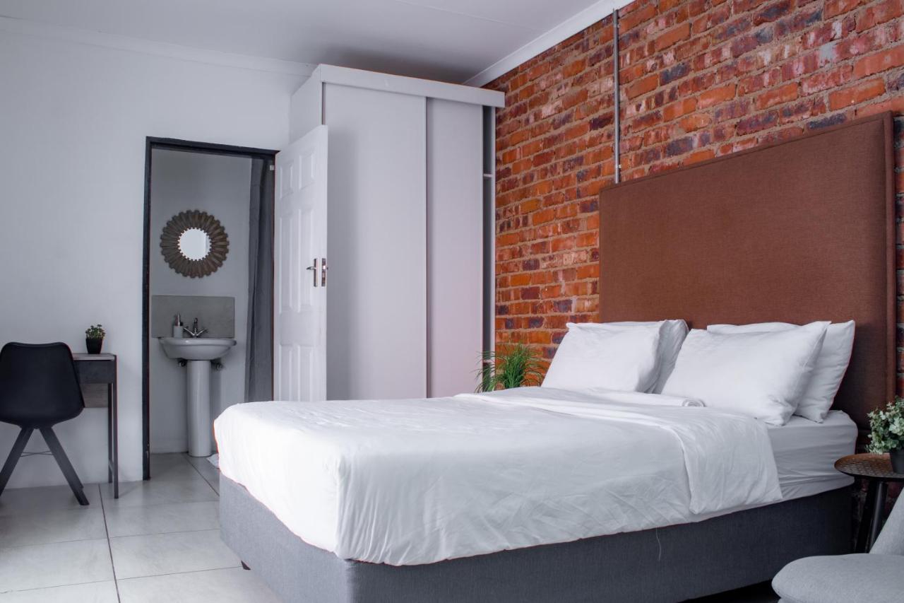 Cosmo Sleepover Roodepoort Kültér fotó